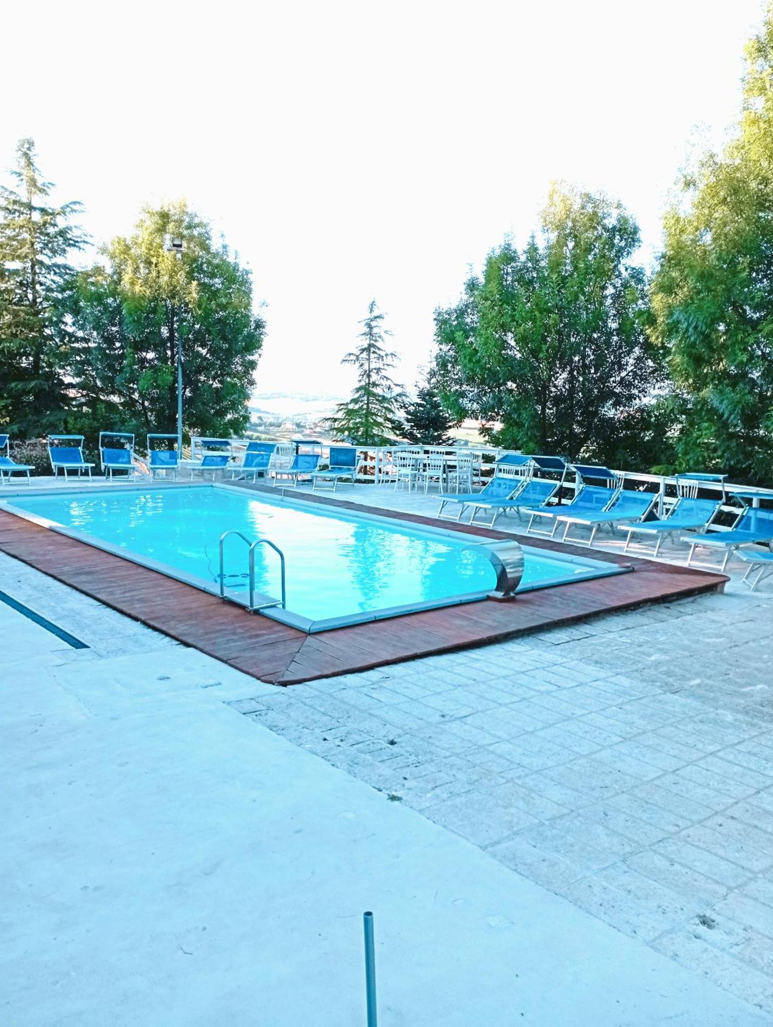 B&B Profumo Di Gelsomino Mombaroccio Exterior photo