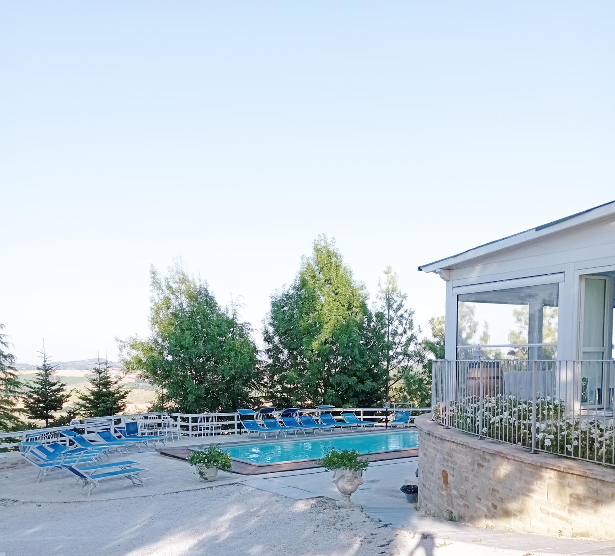 B&B Profumo Di Gelsomino Mombaroccio Exterior photo